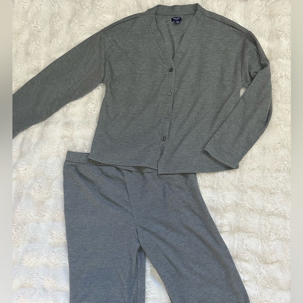 Splendid Gray Pyjamas Lounge Set - Picture 12 of 12